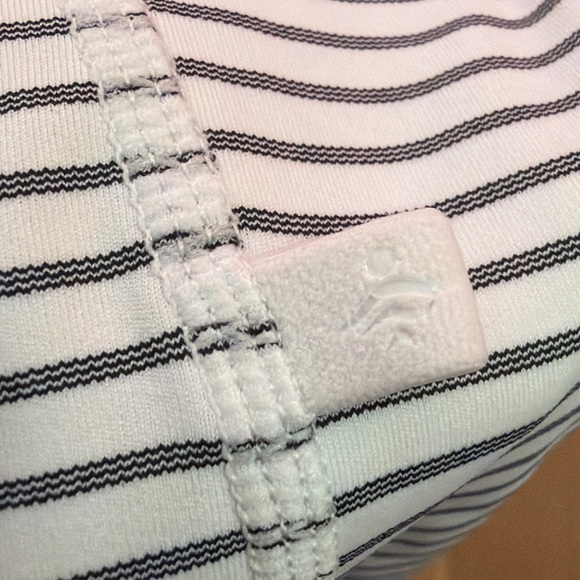 HALARA Black and White Striped Leggings NWOT activewear streetwear every day M - Picture 5 of 7